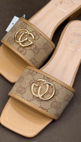 سليبر قوتي Gucci بني فاتح