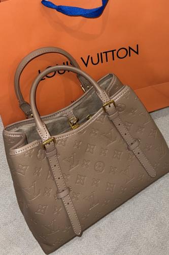 شنطة لويس فيتون | Louis vuitton بيج