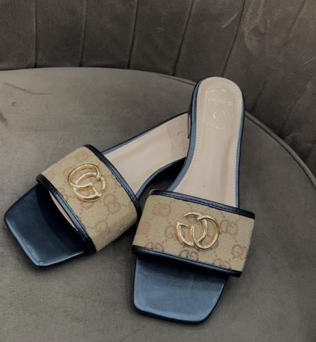 سليبر قوتشي Gucci أسود