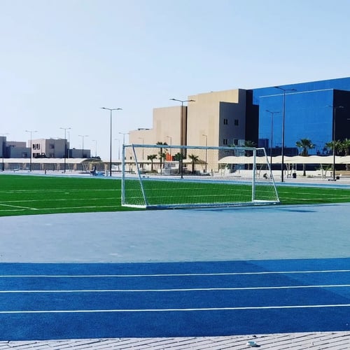 تجهيز ملاعب كرة قدم