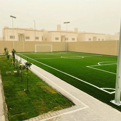 تجهيز ملاعب كرة قدم