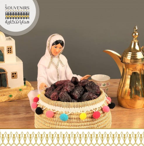 طبق تقديم تراثي.