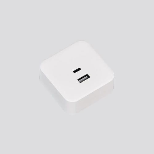 مقبس USB الاصدار الجديد