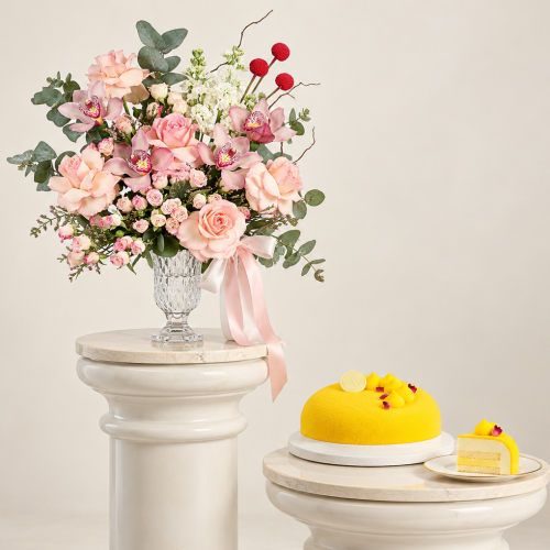 Rose spray with mini mango cake from Annie and Dani