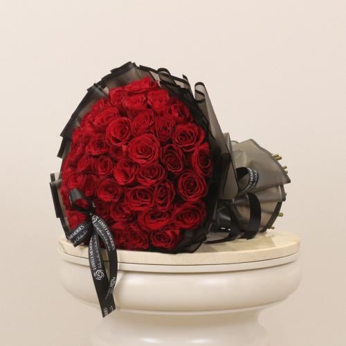 50 red roses