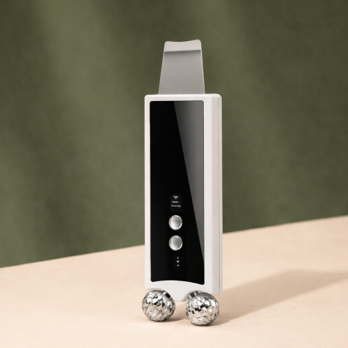 جهاز تنظيف البشرة بالالتراسونيك