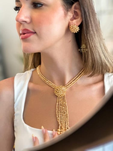 طقم فاخر .. باطلالة راقية (عقد + حلق)