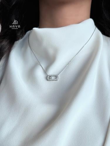 سلاسل مطلية.. ناعمة مرصعة بالزريكون