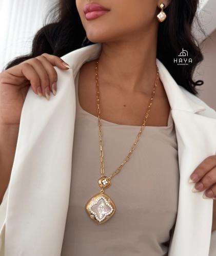 طقم فاخر مطلي (سلسال طويل + حلق)