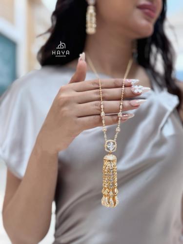 طقم فاخر جدا.. مزين بحبات الزريكون (سلسال طويل + ح...