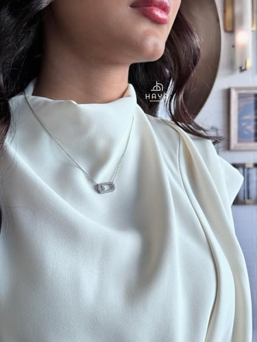 سلاسل مطلية.. ناعمة مرصعة بالزريكون