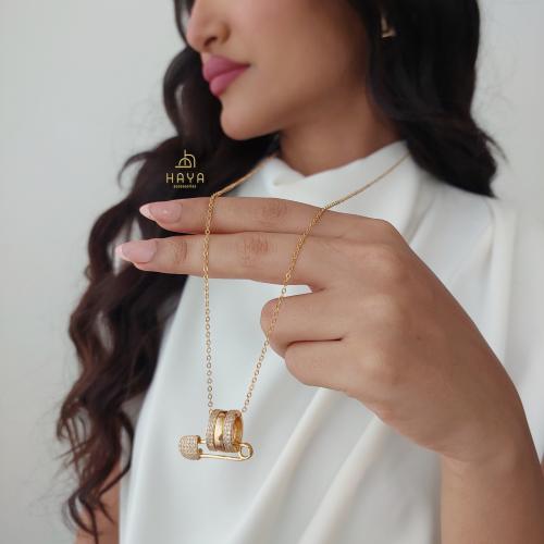 طقم المشبك الفاخر (سلسال طويل + حلق)