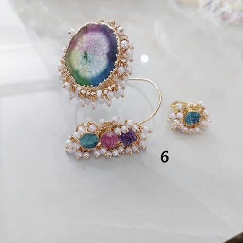 اطقم باحجار جميلة.. مزينة باللؤلؤ.. مرنة ومطلية بم...