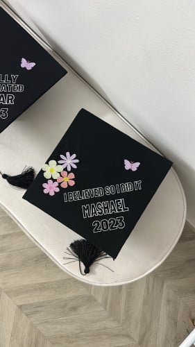 قبعة تخرج ( مع امكانية تغيير الاسم )