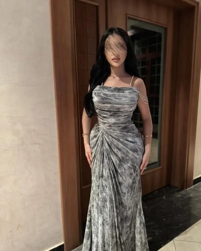 فستان ناعم بقصه مميزة