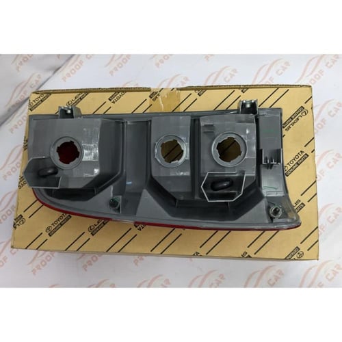 اصطب هايلوكس خلفي 2012-2015 اصلي يمين