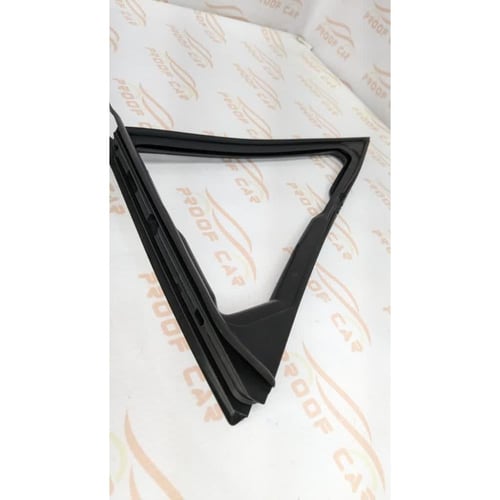 جلدة مثلث الزجاج شاص ربع يمين اصلي