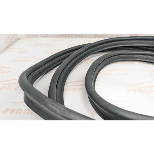 جلدة باب الشنطة كورولا 2008 - 2013