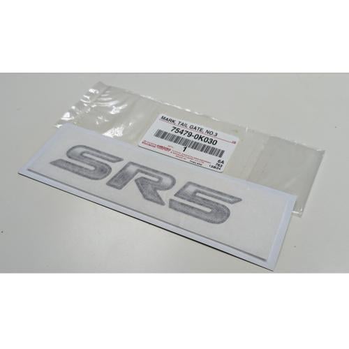 علامة SR5 هايلوكس 2006 - 2015 اصلي