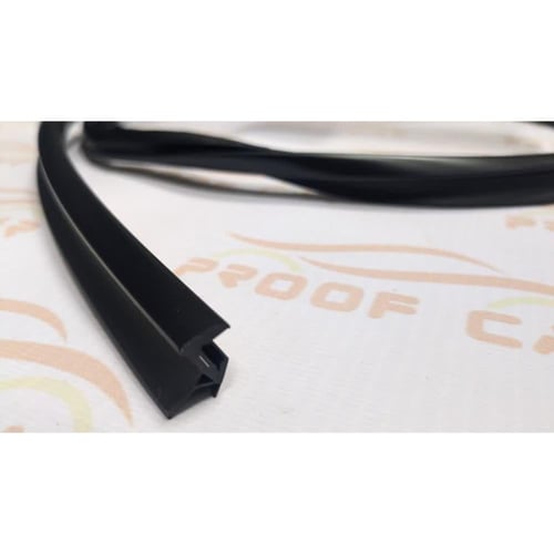 جلدة فوق الزجاج الامامي لاندكروزر 98 - 2007 اصلي