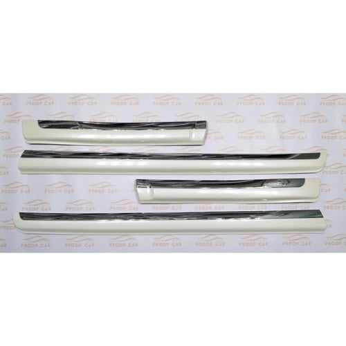 جلد وسط الباب برادو 2010 - 2016 ابيض لولي مع كروم