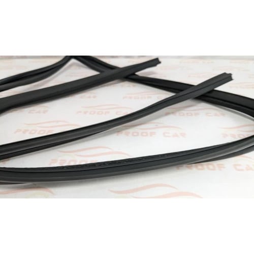 جلدة مجرى الزجاج لاندكروزر 90 - 97 امامي يمين اصلي