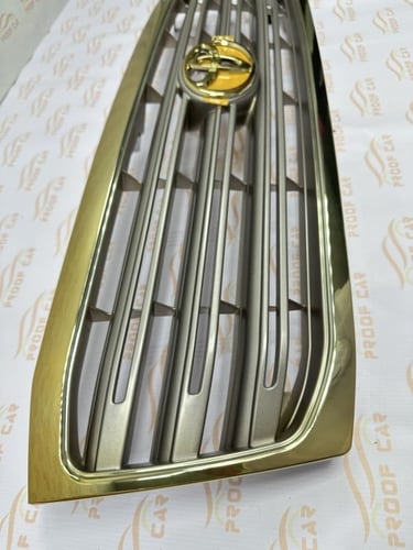 شبك لاندكروزر 2003 الى 2005 ذهبي