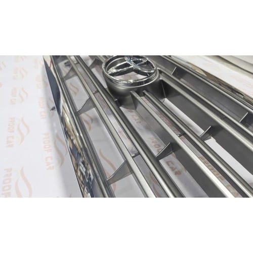 شبك لاندكروزر 2003 - 2005 فضي مع العلامة