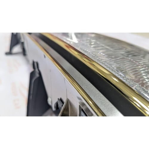 شمعات لاندكروزر 90 - 97 ذهبي ديبو