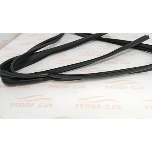 جلدة مجرى الزجاج لاندكروزر 90 - 97 امامي يمين اصلي