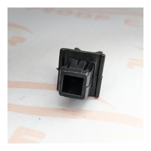 كلبس تثبيت قاعدة اسبير علاق لاندكروزر 98-2007 اصلي