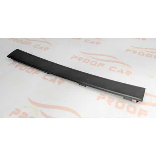 تسكيرة سقف لاندكروزر 98-2002 وسط اصلي