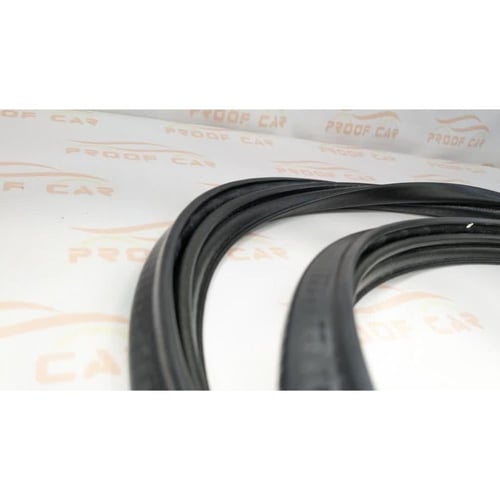 جلدة زجاج رفرف خلفي لاندكروزر 98-2007 يسار اصلي