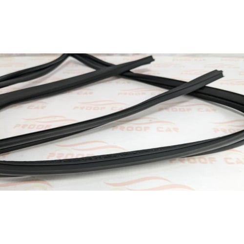 جلدة مجرى الزجاج لاندكروزر 90 - 97 امامي يسار اصلي