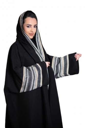 106 | عبايات بأكمام واسعه