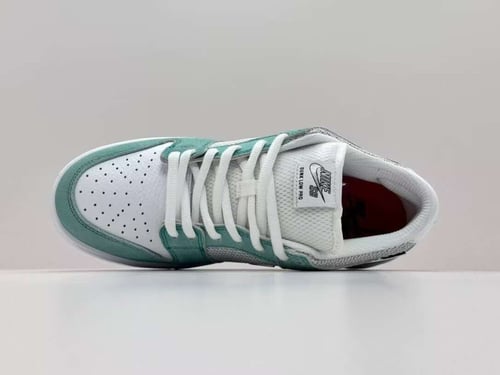 APRIL SKATEBOARDS X DUNK LOW SB 'TURBO GREEN'