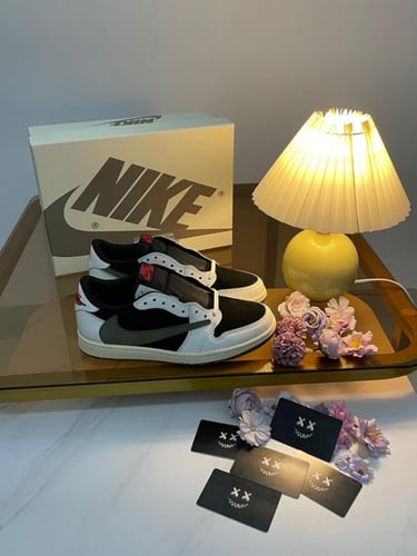 Travis Scott x Air Jordan 1 Low OG "Olive"