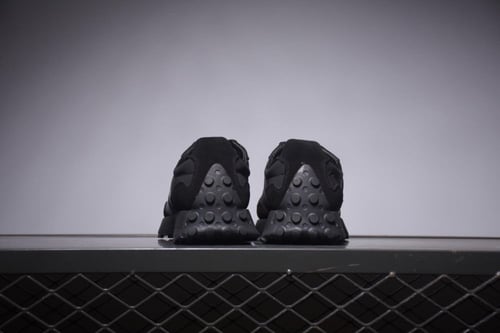 New balance triple black