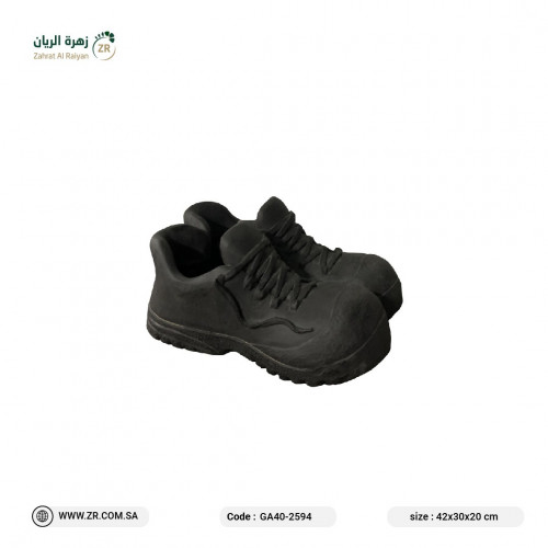 حوض زرع على شكل حذاء مصنوع من الفايبر