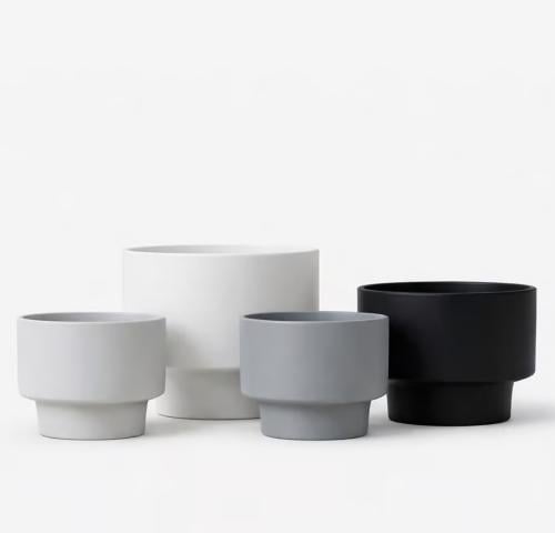 Heavy-duty Chinese plastic planting pots