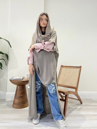 #37 عباية قماش كريب امريكي قصة فراشه لون زيتي فاتح...