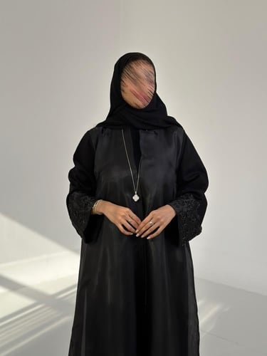 78# عباية قماش كتان مع اورقنزا واكمام شك يدوي قصة...