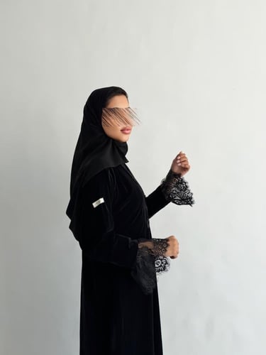 99# عباية مخمل كوري قصة نص كلوش مع دانتيل