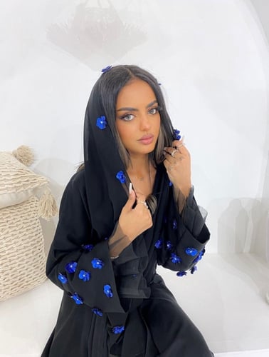 #013قماش كريب صالونا قصة نص كلوش مع طرحة