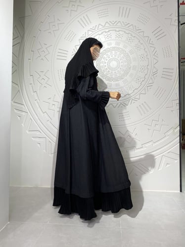 #44 جاكار مكسر اسود قصة نص كلوش مع طرحة بطرف تكسير