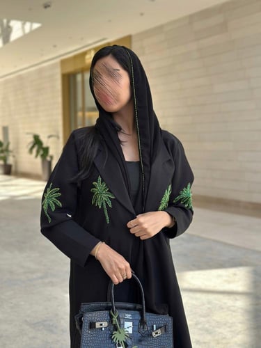 #91 عباية اليوم الوطني كريب كتان مع شك قصة A + طرح...