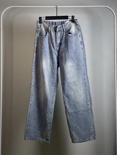 Jeans "Denim Classic" with straight legs fit and m...