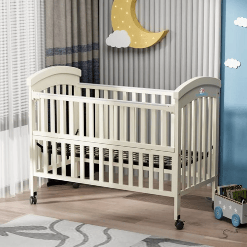 سرير أطفال خشبي بجانب سرير الأم مع ناموسية وعجلات...