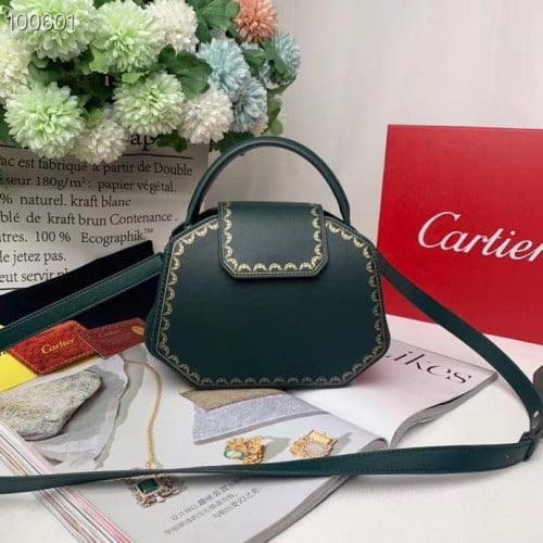 شنطة كارتيه نسائية