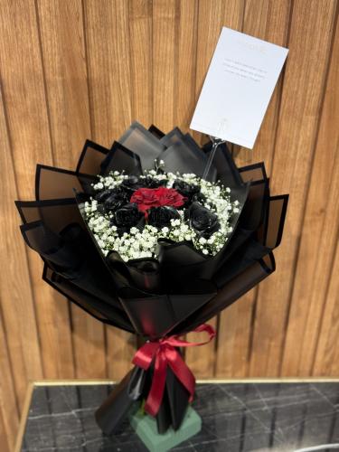 باقة ورد اسود 037